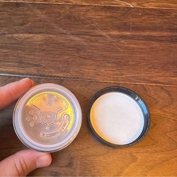 bareMinerals Original Matte Loose Mineral Foundation SPF 15 Powder Foundation - Picture 10 of 10